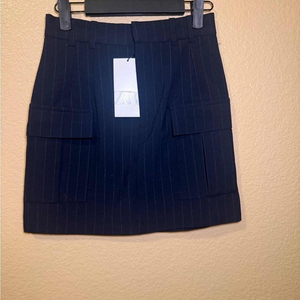 Zara Black Pinstripe Women's Skirt - Picture 1 of 3